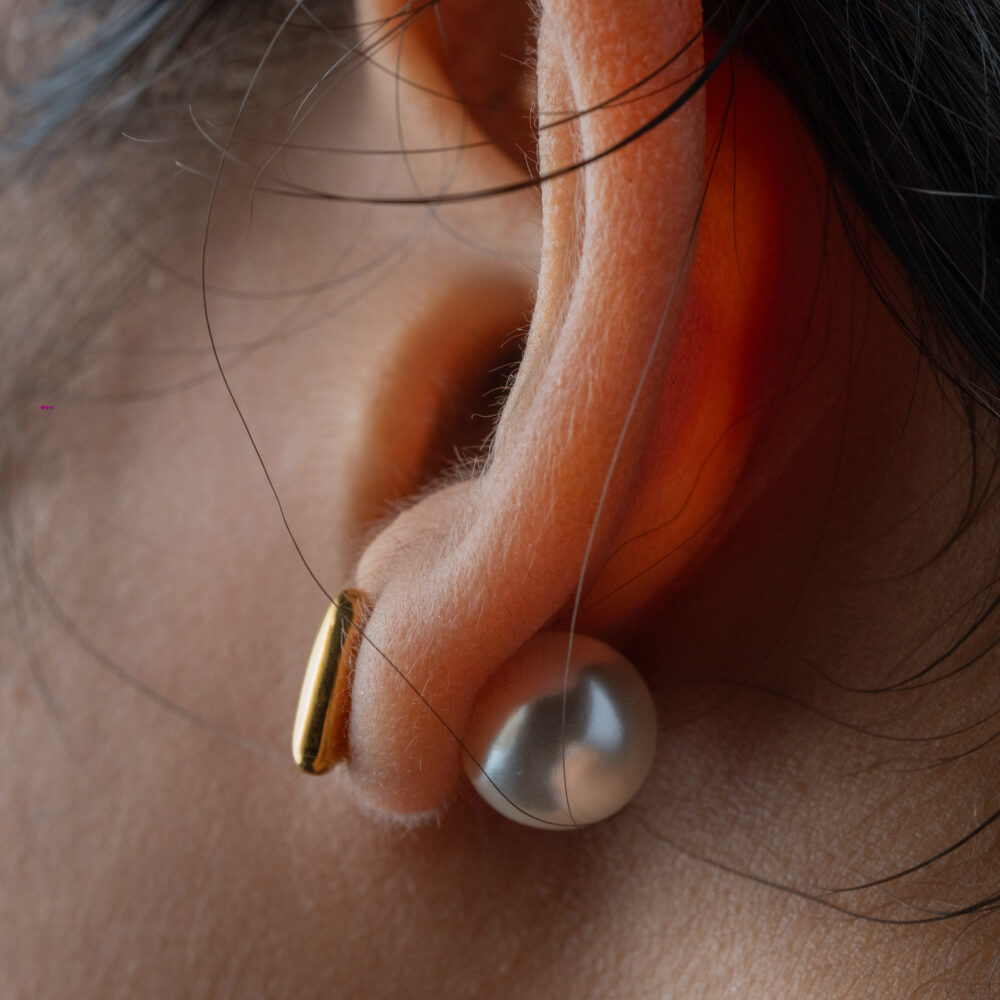 Minimalist Heart Stud Earrings - Modern Design