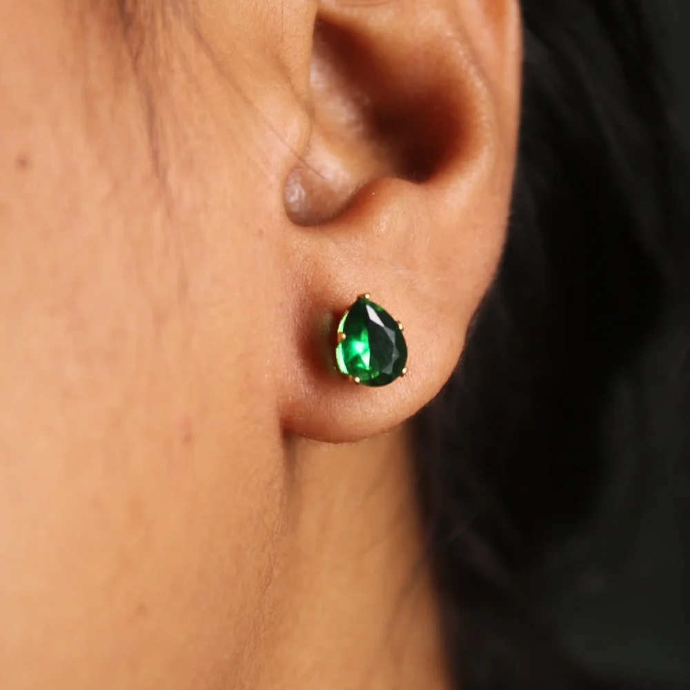 Emerald Green Teardrop Stud Earrings – Gold Plated Minimalist Jewelry