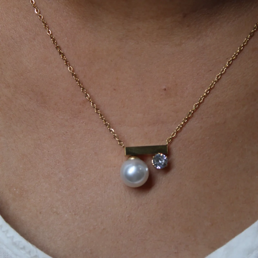 Gold Pearl and Rhinestone Necklace