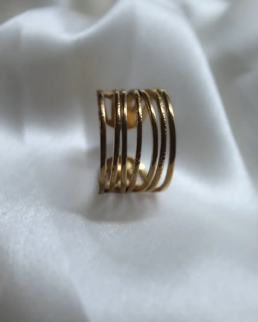 Gold Filigree Leaf Ring